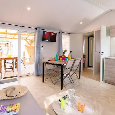 Maeva Respire De La Baie Camping 4*