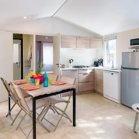 Maeva Respire De La Baie Camping 4*